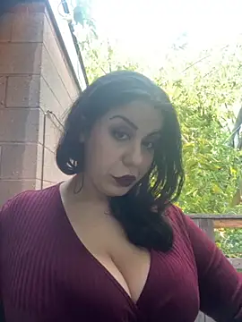 Snapshot of holyeroticss chatting on 10-15-25, 09:04 holyeroticss online show from 10-15-25, 09:04