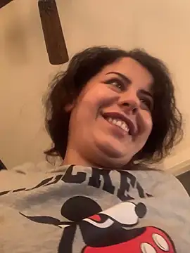 Snapshot of holyeroticss chatting on 11-11-25, 03:28 holyeroticss online show from 11-11-25, 03:28