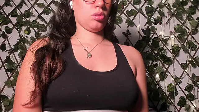 CoralineSanchez online show from 09-20-25, 03:18