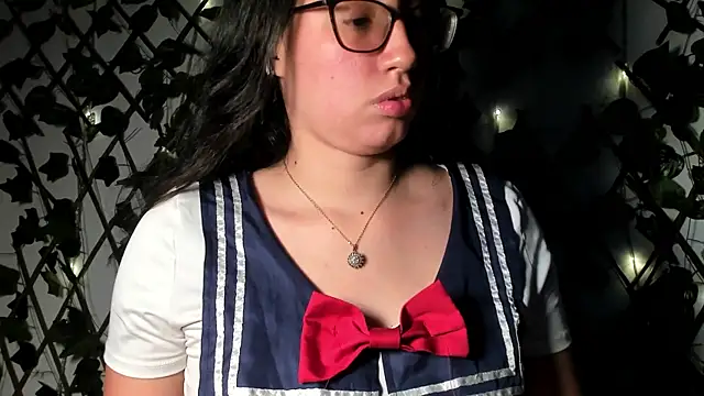 CoralineSanchez online show from 11-17-25, 07:41