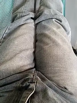 M yiyi online show from 12-04-25, 07:17