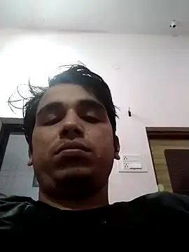 Snapshot of roadtucker123 chatting on 12-21-24, 10:17 roadtucker123 online show from 12-21-24, 10:17