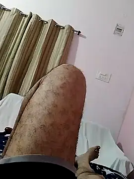 Snapshot of roadtucker123 chatting on 02-06-25, 05:40 roadtucker123 online show from 02-06-25, 05:40