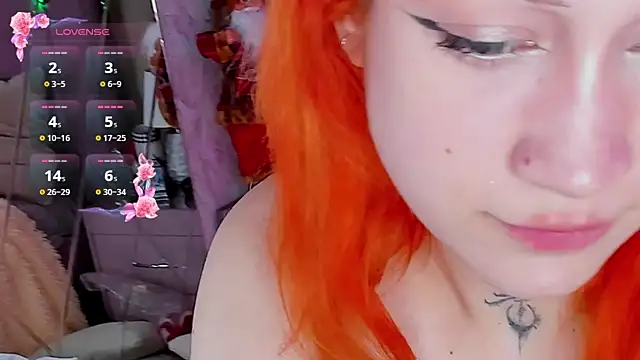 Snapshot of Eva_Cramer chatting on 01-01-25, 06:59 Eva Cramer online show from 01-01-25, 06:59