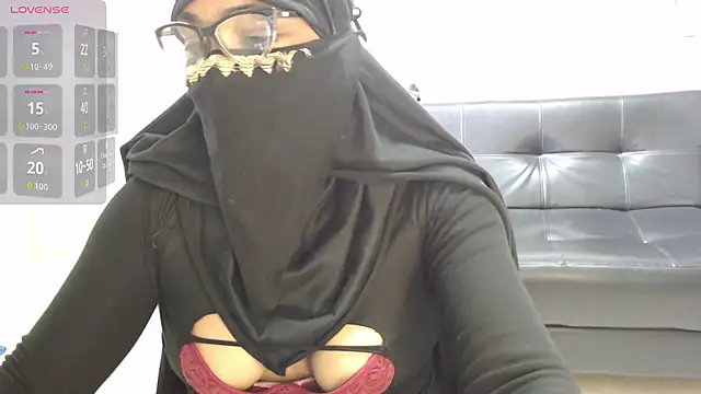 Aaliyah brown online show from 09-18-25, 03:03