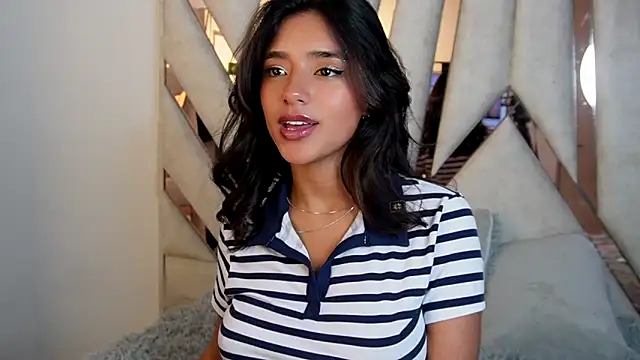Snapshot of Rebecca_055 chatting on 04-29-26, 02:48 Rebecca 055 online show from 04-29-26, 02:48