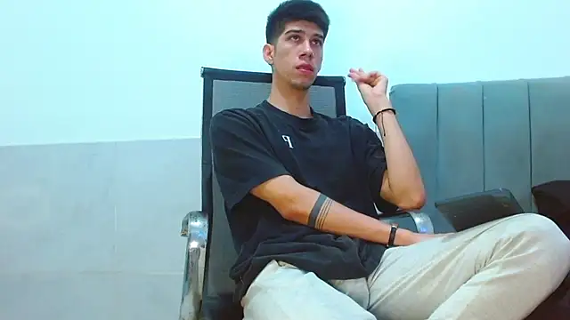 jhony-sex online show from 05-01-26, 03:11