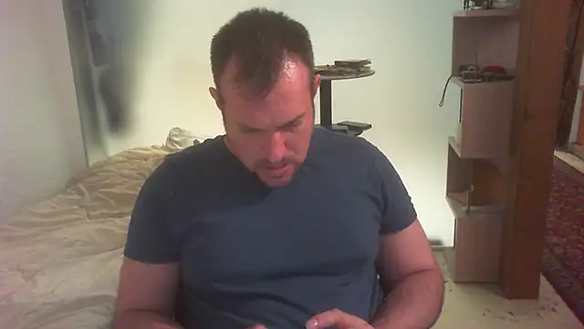 Snapshot of Mike_12hot chatting on 12-18-25, 03:29 Mike 12hot online show from 12-18-25, 03:29