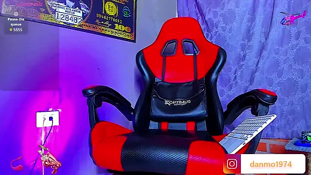 smoker445 online show from 11-05-25, 07:58