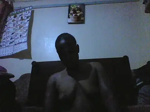 Snapshot of Slimgall chatting on 07-18-26, 11:19 Slimgall online show from 07-18-26, 11:19
