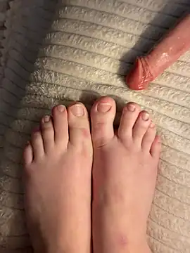 Snapshot of Leanaa_Jolly chatting on 02-24-26, 07:23 Leanaa Jolly online show from 02-24-26, 07:23