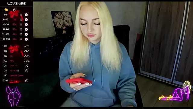 Stella  Cox online show from 10-16-25, 05:19