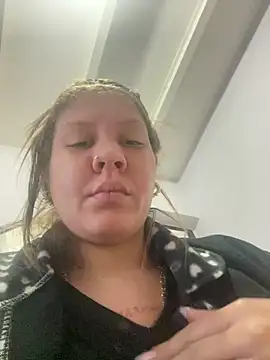 Snapshot of andreinitahg chatting on 12-29-24, 06:05 andreinitahg online show from 12-29-24, 06:05