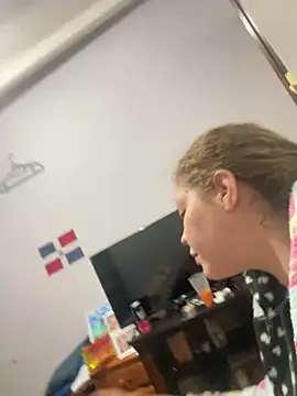 Snapshot of andreinitahg chatting on 01-03-25, 09:26 andreinitahg online show from 01-03-25, 09:26