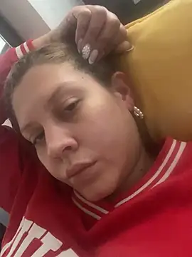 Snapshot of andreinitahg chatting on 01-06-25, 04:13 andreinitahg online show from 01-06-25, 04:13