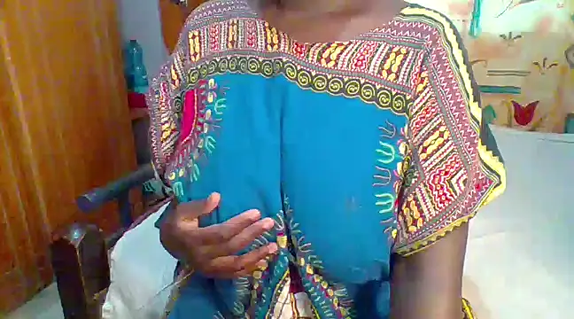 Snapshot of pretty_almah chatting on 12-04-24, 02:48 pretty almah online show from 12-04-24, 02:48