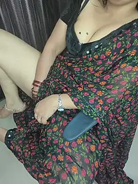 Snapshot of Tanvi-patil chatting on 12-01-25, 06:35 Tanvi-patil online show from 12-01-25, 06:35