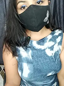 Snapshot of Tanvi-patil chatting on 04-10-26, 04:44 Tanvi-patil online show from 04-10-26, 04:44