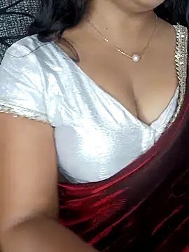 Snapshot of Tanvi-patil chatting on 05-25-26, 05:41 Tanvi-patil online show from 05-25-26, 05:41