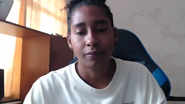 yohatinelly07 online show from 11-17-25, 02:34