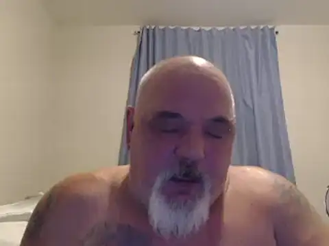 Newfiesausage1972 online show from 01-12-25, 11:58