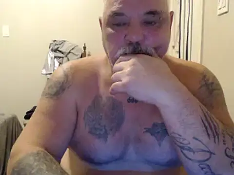 Newfiesausage1972 online show from 01-27-25, 08:07