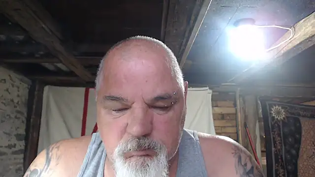 Snapshot of Newfiesausage1972 chatting on 05-24-26, 01:05 Newfiesausage1972 online show from 05-24-26, 01:05