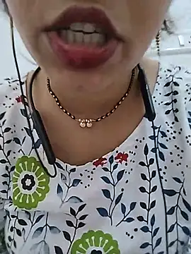 Simaran bhabhi online show from 06-04-26, 01:11
