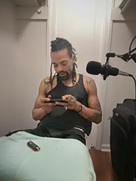 1BeautyN1Beast online show from 02-17-26, 08:55