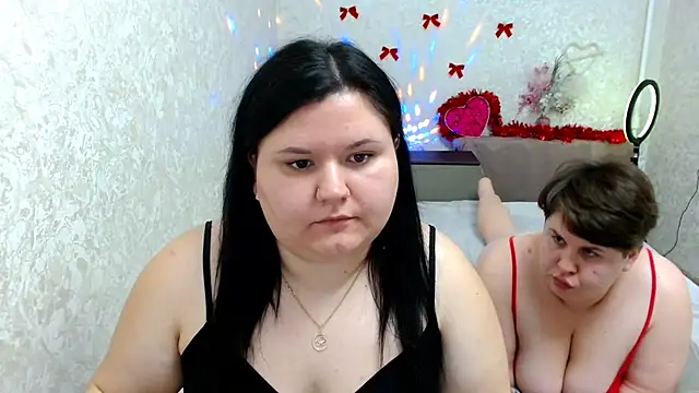BeckyAndHellen online show from 01-12-25, 01:58