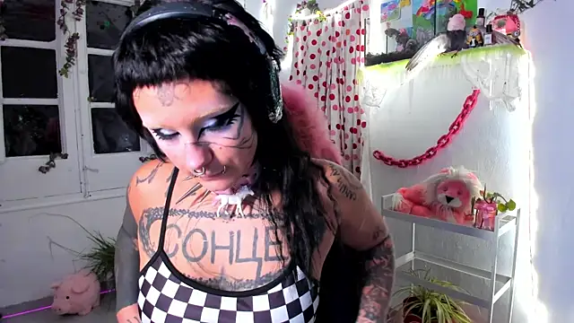 lady sontse  online show from 12-19-25, 08:38