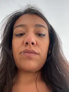 Snapshot of Samy_Vegaa chatting on 12-28-24, 07:54 Samy Vegaa online show from 12-28-24, 07:54