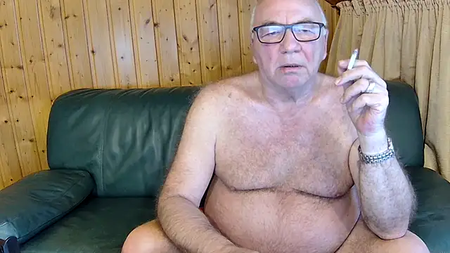 Snapshot of biggandybig chatting on 02-12-25, 07:44 biggandybig online show from 02-12-25, 07:44