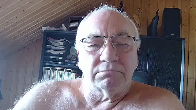 Snapshot of biggandybig chatting on 03-16-26, 09:46 biggandybig online show from 03-16-26, 09:46