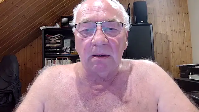 Snapshot of biggandybig chatting on 06-22-26, 10:07 biggandybig online show from 06-22-26, 10:07