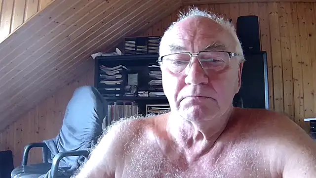 Snapshot of biggandybig chatting on 06-29-26, 08:42 biggandybig online show from 06-29-26, 08:42