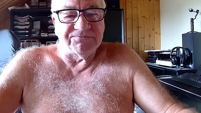 Snapshot of biggandybig chatting on 07-01-26, 10:28 biggandybig online show from 07-01-26, 10:28