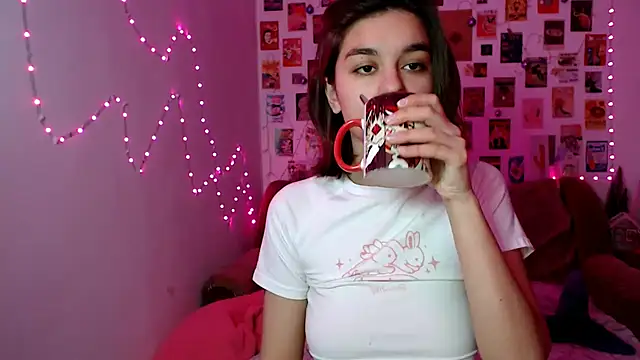 Snapshot of Celine_Dionn chatting on 12-14-24, 01:16 Celine Dionn online show from 12-14-24, 01:16