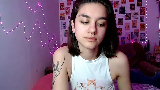 Snapshot of Celine_Dionn chatting on 12-15-24, 04:04 Celine Dionn online show from 12-15-24, 04:04