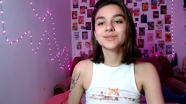 Snapshot of Celine_Dionn chatting on 12-15-24, 07:10 Celine Dionn online show from 12-15-24, 07:10