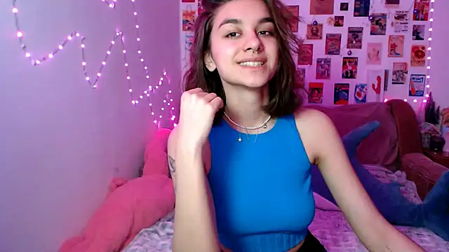 Snapshot of Celine_Dionn chatting on 12-21-24, 03:42 Celine Dionn online show from 12-21-24, 03:42