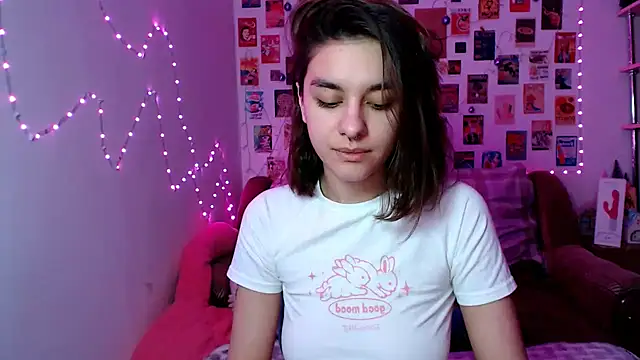 Snapshot of Celine_Dionn chatting on 01-08-25, 02:56 Celine Dionn online show from 01-08-25, 02:56