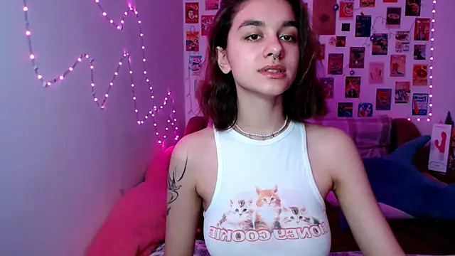 Snapshot of Celine_Dionn chatting on 01-11-25, 11:02 Celine Dionn online show from 01-11-25, 11:02