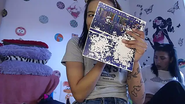 Yaumiko online show from 01-31-25, 09:37