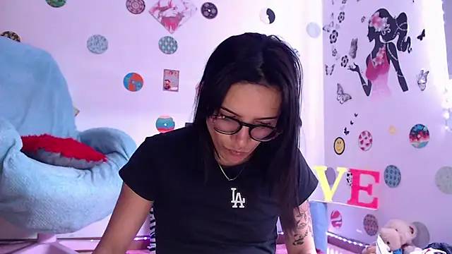 Yaumiko online show from 03-18-25, 01:31