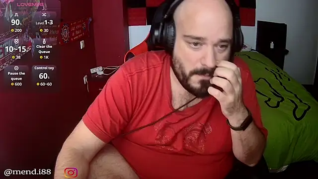 Snapshot of menditeta1 chatting on 11-29-25, 10:35 menditeta1 online show from 11-29-25, 10:35