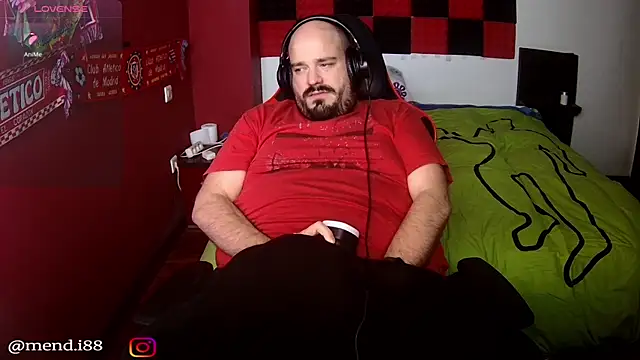 Snapshot of menditeta1 chatting on 12-15-25, 08:57 menditeta1 online show from 12-15-25, 08:57