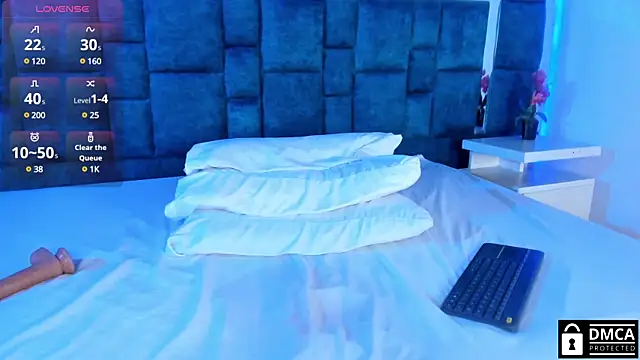 Venus velez  online show from 02-15-25, 01:27