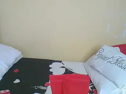 Snapshot of HoLy-ViRgiN chatting on 02-11-25, 01:09 HoLy-ViRgiN online show from 02-11-25, 01:09