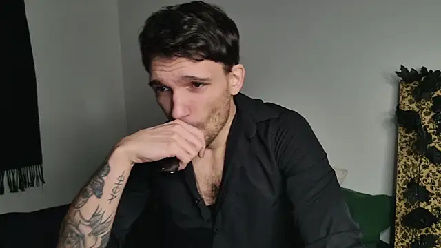 Snapshot of JackDesFeux chatting on 01-17-26, 12:26 JackDesFeux online show from 01-17-26, 12:26